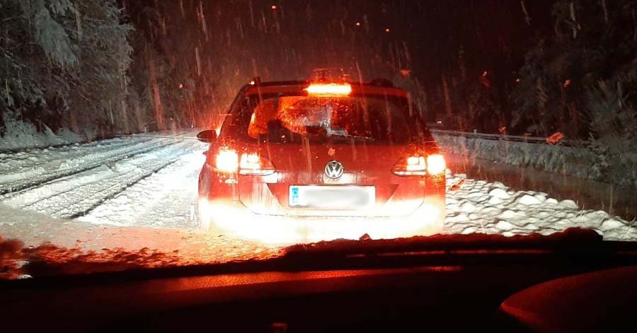 Schnee Stürzt Den Süden Österreichs Ins Verkehrschaos