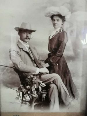 Das Foto zeigt die Verlobung von Oberst Franz Lebitsch. Foto: zVg