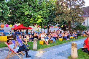 Die Konzertreihe Urban Echo, die moderne Platzmöblierung uvm. hat bereits zu einer Belebung des Kardinalviertels beigetragen. Foto: Mein Klagenfurt